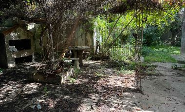CASA A REFACCIONAR SOBRE TERRENO DE 1100 METROS A PASOS DE AV LUJÁN IDEAL INVERSIÓN SANTO TOMÉ