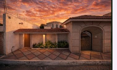 Casa en Venta en C. PEDRO SALAZAR 33, HOSPITAL IMSS C.P. 28869, MANZANILLO, COLIMA.