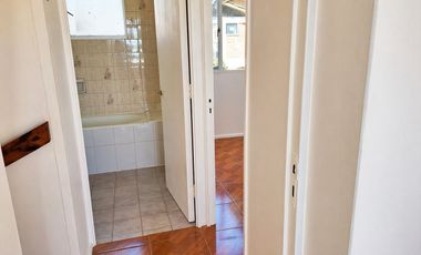 Villa Alemana. Dos pisos, 2 dormitorios. Remodelada