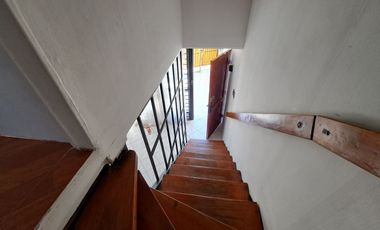 Villa Alemana. Dos pisos, 2 dormitorios. Remodelada