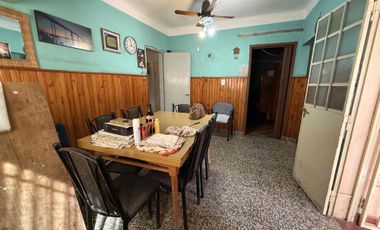 CASA EN ESQUINA CON IMPORTANTE TERRENO IDEAL VIVIENDA O INVERSIÓN SANTO TOMÉ