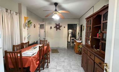 CASA CON GRAN TERRENO Y COCHERA DOBLE APTA A CREDITO HIPOTECARIO SANTO TOMÉ
