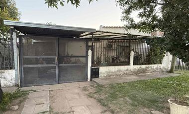 CASA CON GRAN TERRENO Y COCHERA DOBLE APTA A CREDITO HIPOTECARIO SANTO TOMÉ