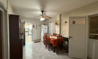 CASA CON GRAN TERRENO Y COCHERA DOBLE APTA A CREDITO HIPOTECARIO SANTO TOMÉ