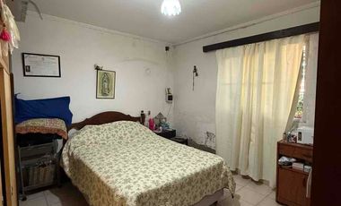 CASA CON GRAN TERRENO Y COCHERA DOBLE APTA A CREDITO HIPOTECARIO SANTO TOMÉ