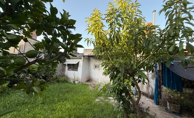 CASA CON GRAN TERRENO Y COCHERA DOBLE APTA A CREDITO HIPOTECARIO SANTO TOMÉ