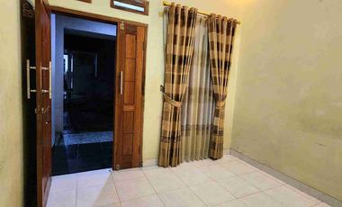 Rumah Widya Asri 2 Lantai Full Renov