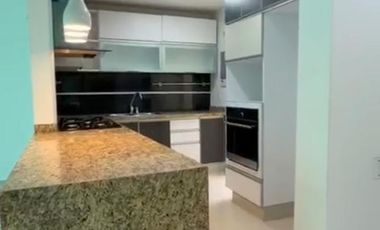 CASA EN ARRIENDO EN LA CASTELLANA