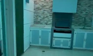 CASA EN ARRIENDO EN LA CASTELLANA