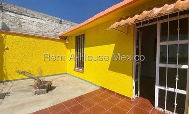 Casa a pie de calle de 1 recámara - Peñuelas, VENTA