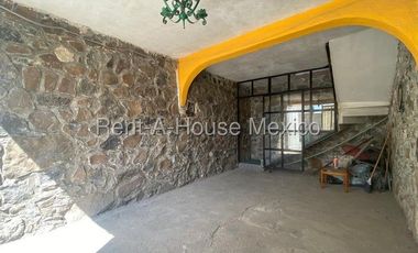 Casa a pie de calle de 1 recámara - Peñuelas, VENTA