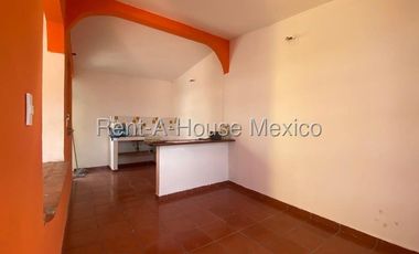 Casa a pie de calle de 1 recámara - Peñuelas, VENTA