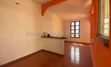 Casa a pie de calle de 1 recámara - Peñuelas, VENTA