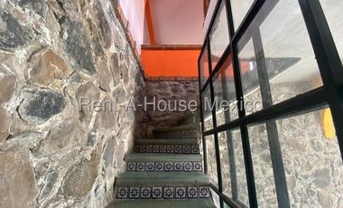 Casa a pie de calle de 1 recámara - Peñuelas, VENTA
