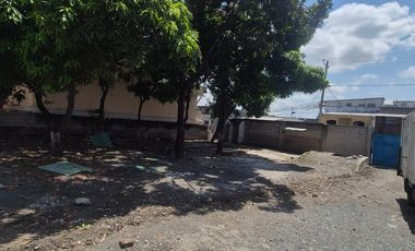 Terreno con Bodegas y Oficina en Alquiler en Urbanor, Norte de Guayaquil