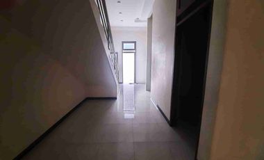 rumah cantik modern minimalis siap huni sumber sari lokasi strategis