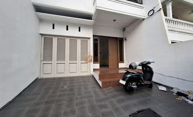 Disewakan Rumah Minimalis 2,5 Lantai Di Tomang Rawa Kepa Raya Siap Huni Selesai Renovasi Dekat Dari Posko Security Area Bebas Banjir Jakarta Barat