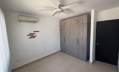 Casa en Venta Zona Cumbres del Sol Cerrada Cumbre Bilbao, Monterrey, N.L.