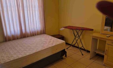 Disewakan rumah 2 lantai Full furnish