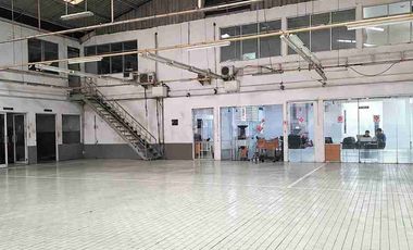 Gedung Raya Radio Dalam Kebayoran Baru