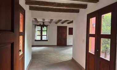 Casa en renta 2 recámaras  estilo hacienda cerca Chipilo, Puebla.