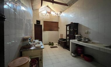 RUMAH DIJUAL DI SOLO DEKAT PASAR KLEWER