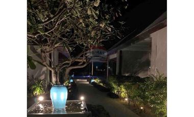 Rent Your Dream Beachfront Villa in Koh Samui Paradise
