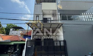 ANA RUMAH UK 4.65X16M DI KOMPLEK KAVLING POLRI JELAMBAR