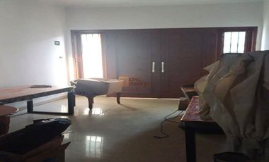 (minimal sewa 2th) strategis dipinggir jalan! Siap huni Disewakan Rumah 3 lantai 5 kamar tidur di Tomang rawa kepa jakarta barat