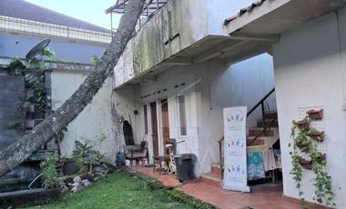 RUMAH HERITAGE KLASIK LUAS SAYAP RIAU SHM COCOK UNTUK USAHA NYAMAN UNTUK RUMAH TINGGAL
