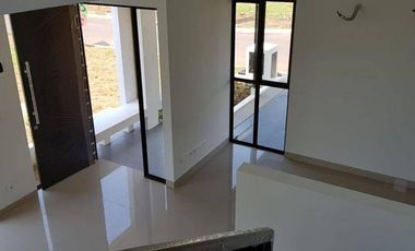 Rumah 2lt 6x17 102m 2KT Cluster Mahakam JGC Jakarta Carden City