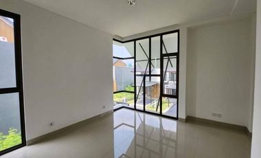 Rumah 2lt 6x17 102m 2KT Cluster Mahakam JGC Jakarta Carden City