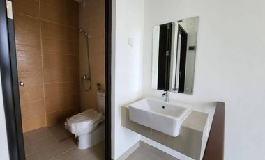 Rumah 2lt 6x17 102m 2KT Cluster Mahakam JGC Jakarta Carden City
