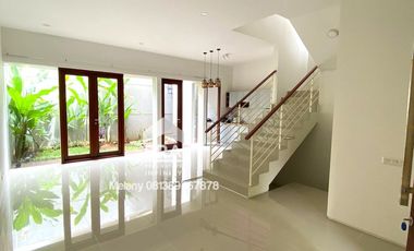 Rumah Cluster di Joglo Clover Hill, Row lebar, nyaman, asri, samping taman, lepas segera.