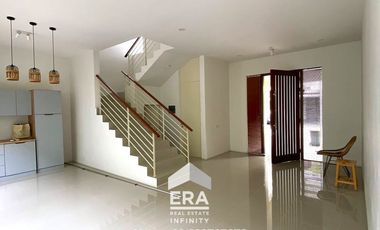 Rumah Cluster di Joglo Clover Hill, Row lebar, nyaman, asri, samping taman, lepas segera.