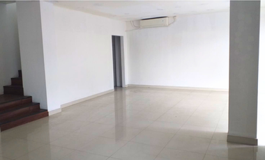 Ruko Komersial Kemang Raya pas untuk F&B, Klinik dan Bisnis Lainnya Akses Ramai