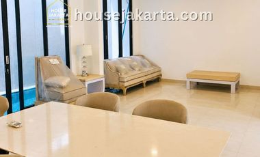 Disewakan Rumah Kemang Fully Furnished + Swimming Poo