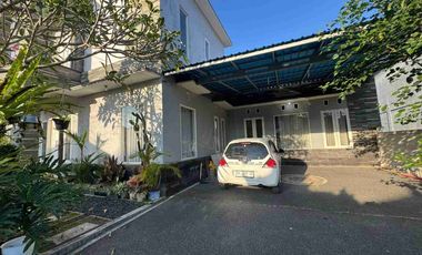 Buc Rumah 2Lt 306M2 Taman Luas Link Perum Siulan Penatih Garase 4Mobil