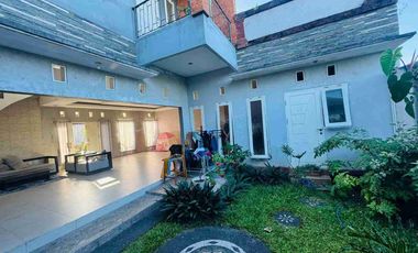 Buc Rumah 2Lt 306M2 Taman Luas Link Perum Siulan Penatih Garase 4Mobil