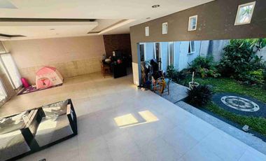 Buc Rumah 2Lt 306M2 Taman Luas Link Perum Siulan Penatih Garase 4Mobil