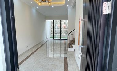 JUAL CEPAT RUMAH BARU DEKAT ATERI JALAN PANJANG KEBON JERUK JAKBAR