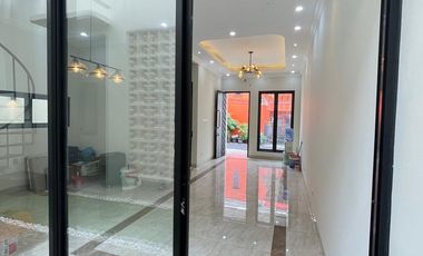 JUAL CEPAT RUMAH BARU DEKAT ATERI JALAN PANJANG KEBON JERUK JAKBAR