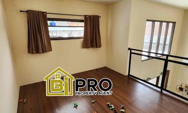 Disewakan Rumah Cantik 1,5 lantai siap huni 5 menit LRT HARJAMUKTI Cibubur