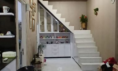 Disewakan Rumah Bagus semi Furnish, di cendana residence Pamulang.Tangerang Selatan
