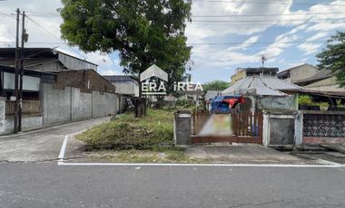 TANAH DIJUAL DI SOLO SERENGAN DEKAT PASAR HARJODAKSINO, ALUN ALUN KIDUL