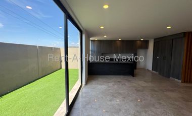 Venta Casa Nueva en Altozano 3 Recamaras 3 Baños Amplios Espacios Sala TV