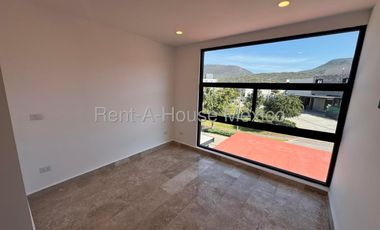 Venta Casa Nueva en Altozano 3 Recamaras 3 Baños Amplios Espacios Sala TV