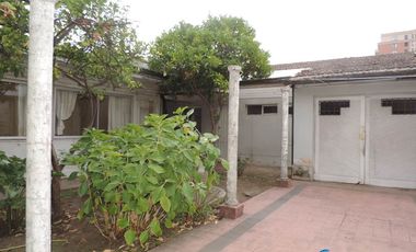CASA CENTRAL 3 SUR, 1 Y 2 PONIENTE - TALCA