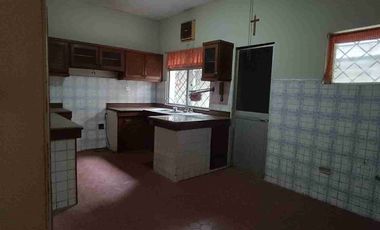 Casa de venta en Urdesa Central de 5 dormitorios - Guayaquil Ecuador