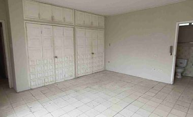 Casa de venta en Urdesa Central de 5 dormitorios - Guayaquil Ecuador